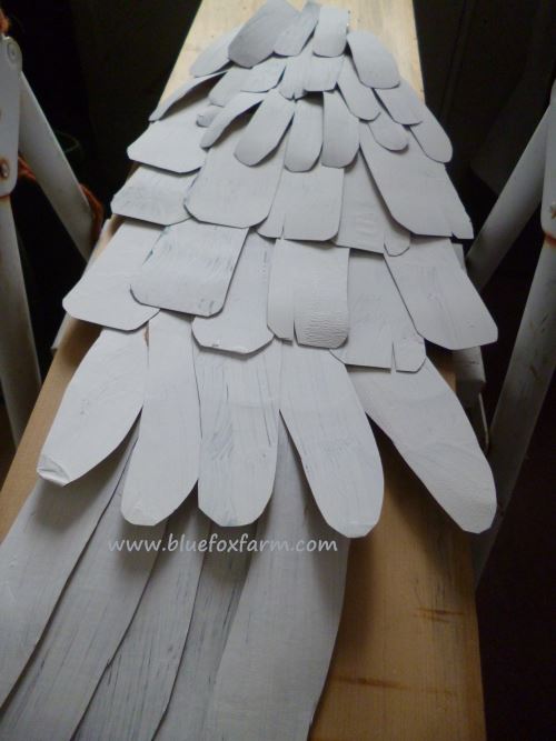 A mock up of how the feathers will overlap...