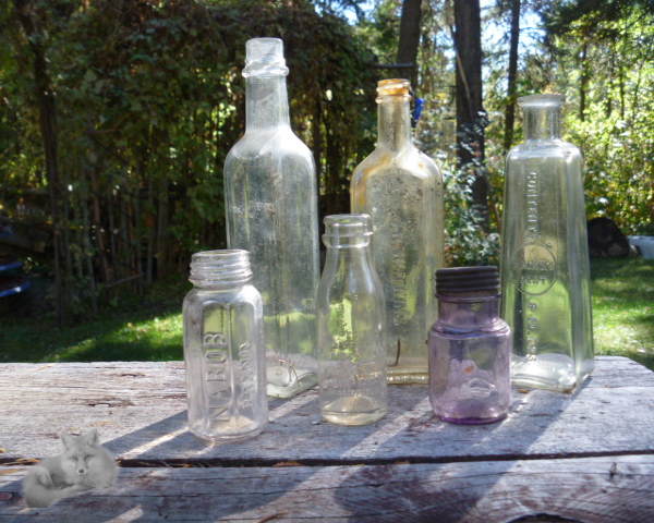 antique-glass-bottles600x450.jpg