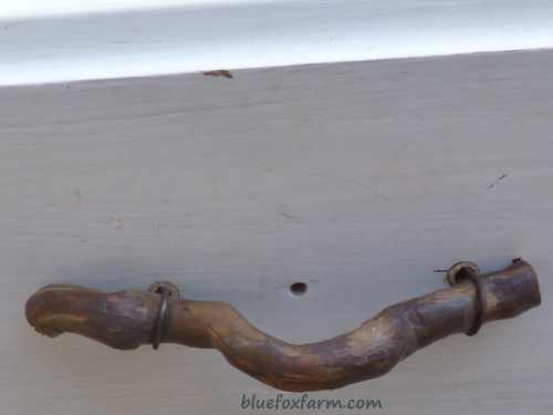 Make your own DIY Rustic Twig Hardware