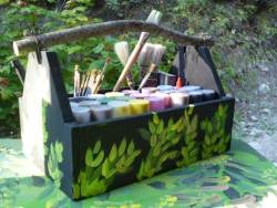 the paint side of the twig handled paint caddy 