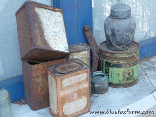 Tins of all types, rusty optional