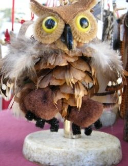 Forest Furniture in Lake Tahoe uses pine cones for some really fun crafts like this owl