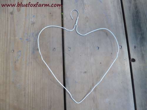 Bend the wire into a heart shape...