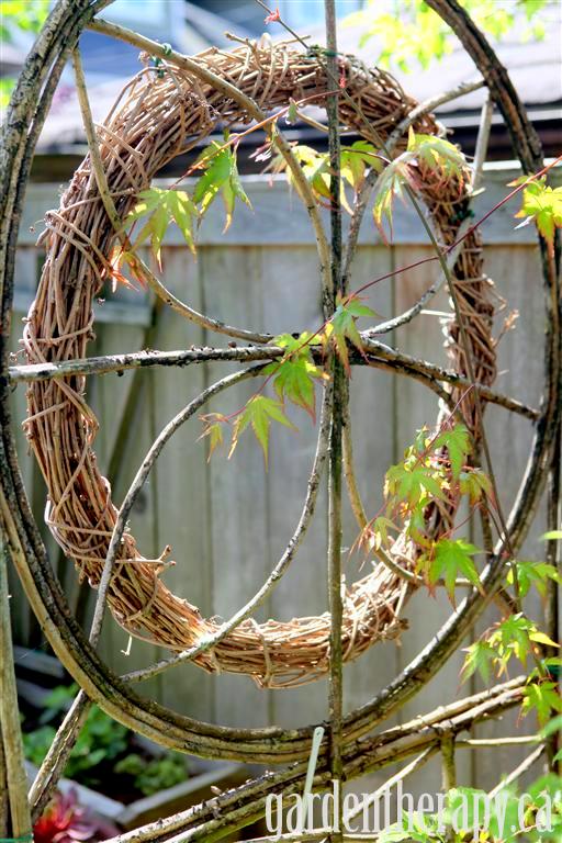 Find out How to Make a Grapevine Wreath at Garden Therapy...