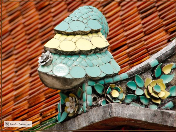 Mosaic Roof Decoration