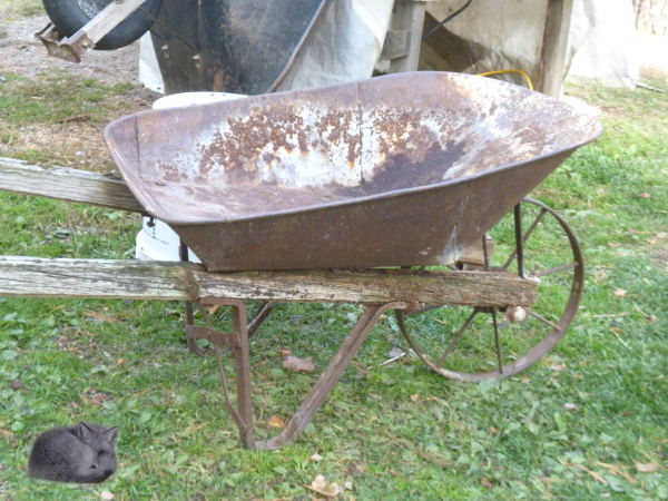 vintage-wheelbarrow-and-old-tools-vignette600x450.jpg